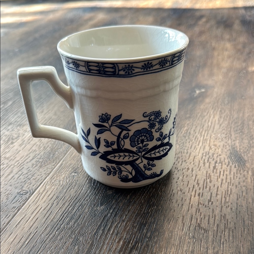 Classic Blue and White Kensington England Cup